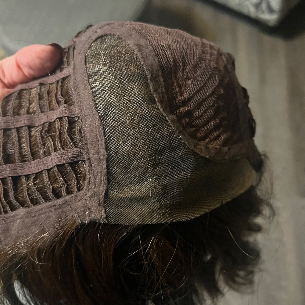 Belltress Wig “Stumptown”in Brown - Picture 5 of 6